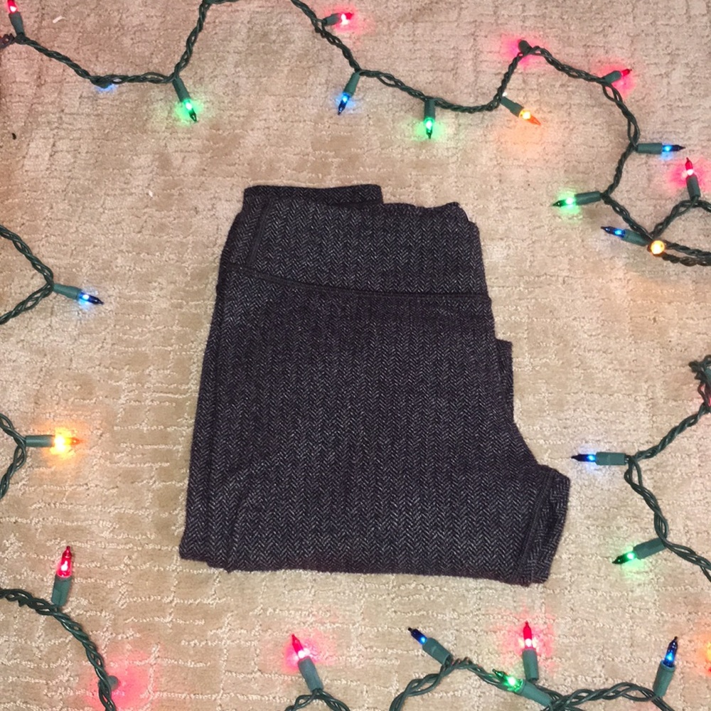 Black and grey full-length lululemon leggings